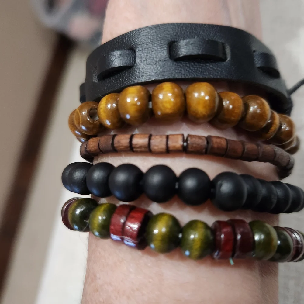 Nwot Mens Multicolor Beaded & Leather Bracelet Set